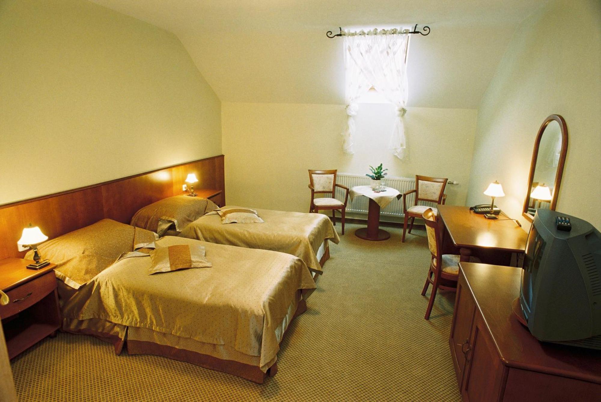 Park Hotel Tartuf Beladice Экстерьер фото
